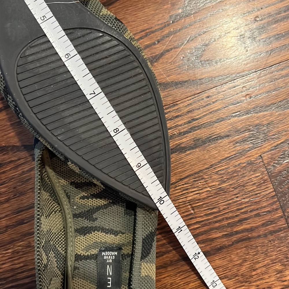 Steven By Steve Madden, Size 7, Camo Pointed Flats - image 4